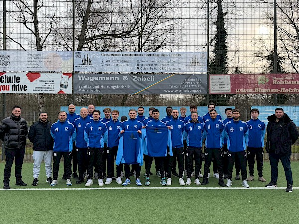 1. Mannschaft hat neue Präsentations-Anzüge erhalten